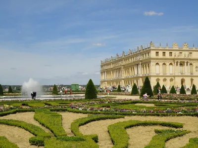 Сады Версаль в золотой осени Стоковое Изображение - изображение  насчитывающей известно, никто: 110939625