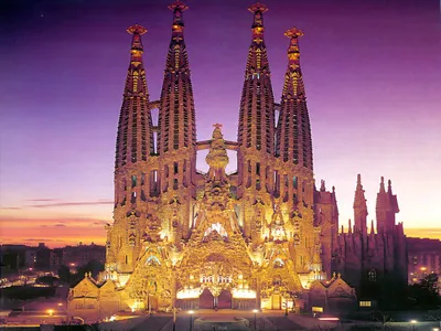 Саграда Фамилия (Храм Святого Семейства) в Барселоне: фото, как купить  билеты