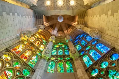 Саграда Фамилия Sagrada Familia 2015 2026 - YouTube