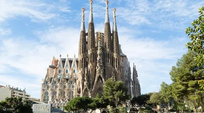 Впервые за 45 лет: в Барселоне открыли новую башню собора Саграда Фамилия -  Отпуск
