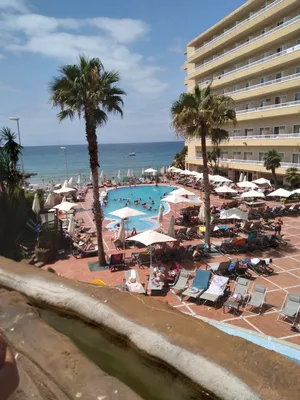 Salou, Spain - August 13, 2017: Salou is one of the largest tourist cities  in Spain. On the main promenade there are many beautiful fountains Stock  Photo - Alamy