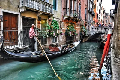 Очень красивые улицы каналов Венеции Венеции. Редакционное Изображение -  изображение насчитывающей церковь, европейско: 170205335