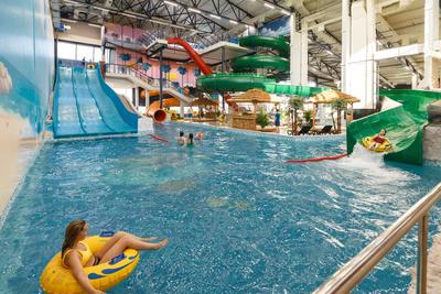 МОСКВА - ЛЮБИМАЯ❤️ on Instagram: \"Самый большой аквапарк в Москве✨ Здесь  вас ждет лето в любое время года!😍 📍 Аквапарк «Мореон» Голубинская,16 (  м. Ясенево)📍 - 11 водных горок, - 9 бассейнов, -