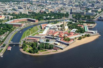 Файл:Санкт-Петербург, Кировская площадь сверху.jpg — Википедия