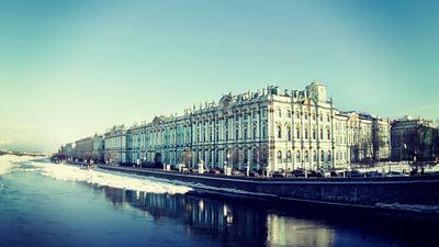 Обои Города Санкт-Петербург, Петергоф (Россия), обои для рабочего стола,  фотографии города, санкт-петербург, петергоф , россия, река, санкт,  петербург, здания, сваи, пасмурно, грозовые, облака Обои для рабочего  стола, скачать обои картинки заставки на