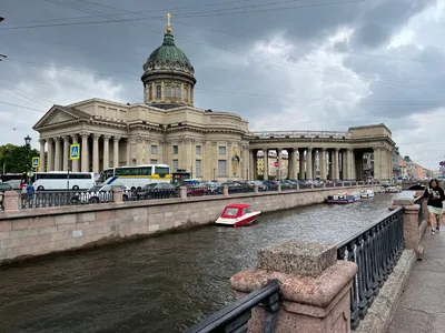 В Санкт-Петербурге заложен Казанский собор - Знаменательное событие