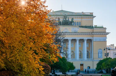 5 причин посетить Санкт-Петербург в октябре | Sokroma - Апарты и Отели |  Дзен