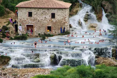 Saturnia Hot Springs: your full guide to Tuscany's natural baths (2024)