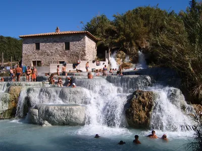 Saturnia - Wikipedia