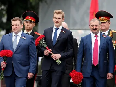 Сыновья Александра Лукашенко: что известно о детях президента Белоруссии -  KP.RU