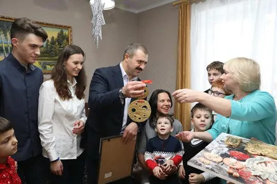 Александр Лукашенко биография, фото, личная жизнь, его жена и дети, рост и  вес 2024 | Узнай Всё