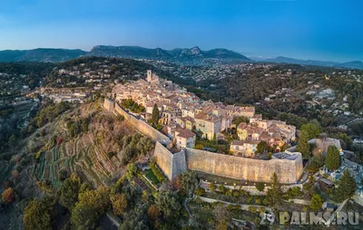 Сен-Поль-де-Ванс (Saint-Paul-de-Vence) - Бегущая по волнам