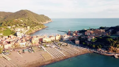 Bay of Silence in Sestri Levante, Italy, a popular resort town in Liguria  on italian Mediterranean sea coast Stock Photo - Alamy