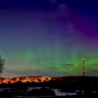 В небе под Екатеринбургом фотограф запечатлел северное сияние, 16 февраля  2023 года