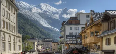 Шамони\" - самый старый и крупный горнолыжный курорт французских Альп.