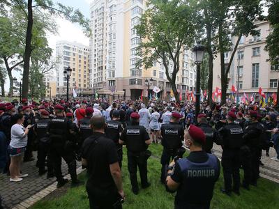 В Харькове произошла стычка между Нацкорпусом и сторонниками Шария – есть  пострадавшие