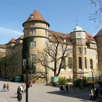 Старый замок в Штутгарте: экскурсии, экспозиции, точный адрес, телефон, сайт