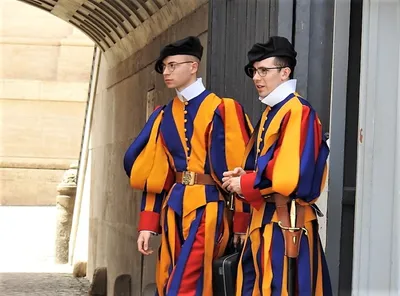 Швейцарская гвардия Ватикана - Путешествуем вместе | Swiss guard, Vatican,  Catholic church