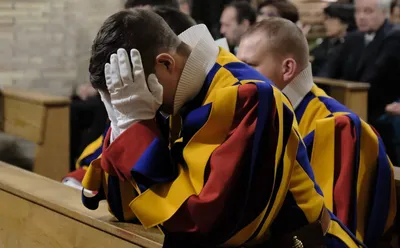 Швейцарская гвардия Ватикана 7 | Swiss guard, Vatican, Catholic memes