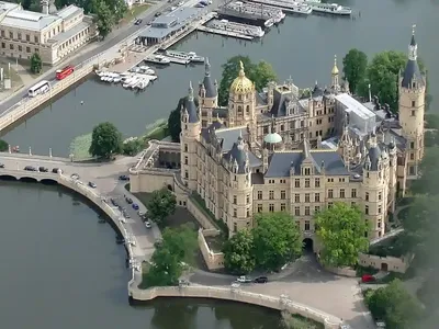 File:Germany schwerin castle aerial view.jpg - Wikimedia Commons