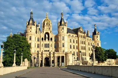 Germany, Mecklenburg-Western Pomerania, state capital Schwerin, castle,  castle grounds Stock Photo - Alamy