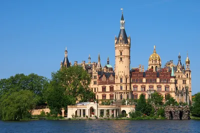 File:Towers of the Schwerin Castle. Schwerin, Germany.jpg - Wikimedia  Commons