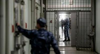 Таинственный свёрток с «запрещёнкой» закинули на территорию СИЗО-1 в  Новосибирске | НДН.Инфо