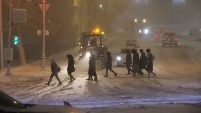 В Екатеринбурге днем 26 декабря образовались 9-балльные пробки из-за  снегопада: фоторепортаж