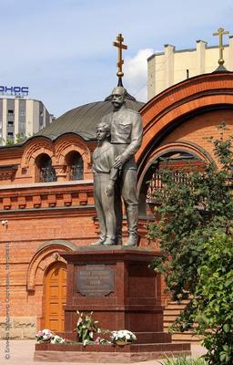 Его пытались взорвать, но не вышло: история собора Александра Невского