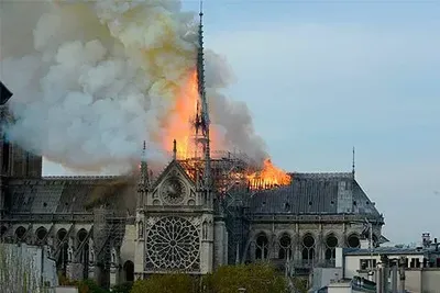 Пожар в соборе Парижской Богоматери - Инфографика ТАСС