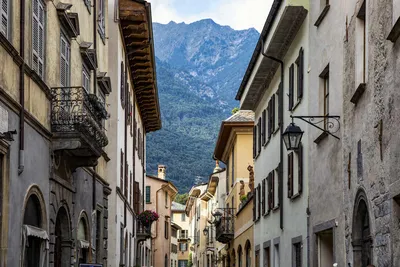 Sondrio italy town hi-res stock photography and images - Page 2 - Alamy
