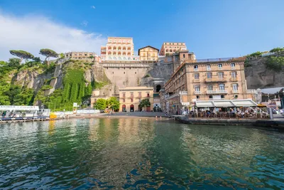 Sorrento italy town square hi-res stock photography and images - Alamy