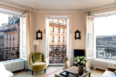 Французский стиль в интерьере квартиры: особенности, мебель, декор, кухня,  спальня, ванная комната