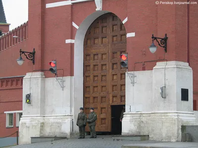 Спасские ворота и внезапная реформа Кремля
