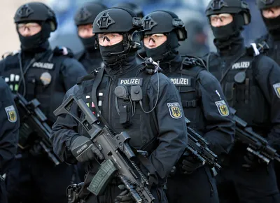 Ультраправая полиция в Германии: списки врагов и неонацисты