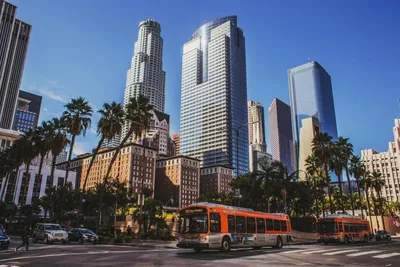 Обои Города Лос-Анджелес (США), обои для рабочего стола, фотографии города,  лос-анджелес , сша, огни, небоскребы, фонари, улицы, вечер Обои для  рабочего стола, скачать обои картинки заставки на рабочий стол.