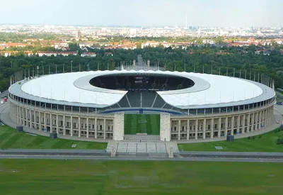 Стадионы Германии фото