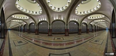 Файл:Станция метро Маяковская. Два самолёта.jpg — Википедия