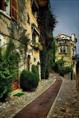 Старая французская деревня стоковое фото. изображение насчитывающей никто -  39196290