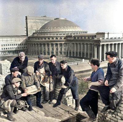Как выглядел Новосибирск в 30-е и 40-е годы: нейросеть раскрасила старые  фото города - 26 апреля 2019 - НГС.ру