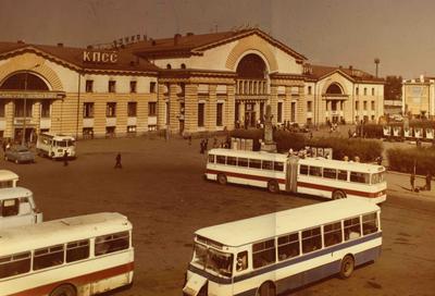 Как выглядел аэропорт Красноярска в советское время: архивные кадры