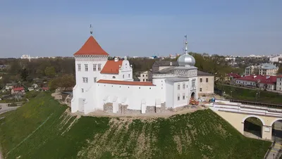 В Европе появился новый средневековый замок!