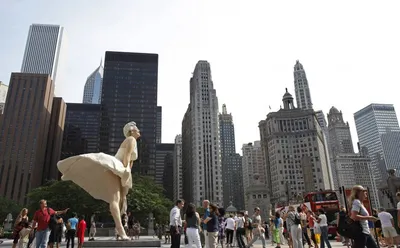 В Китае выбросили на свалку статую Мерилин Монро | Дао выраженное словами
