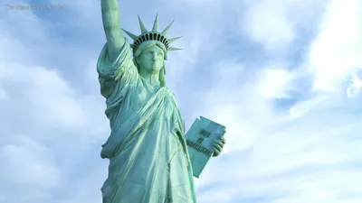 Полнолуние🌕 Статуя свободы Вид снизу…» — создано в Шедевруме