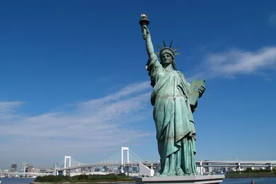 История одного шедевра: Статуя Свободы – ее алтарь ее никогда не покроет  забвение - RadioVan.fm