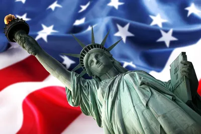 Фото статуи Свободы в Нью-Йорке (разрешение 4К)