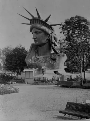 Статуя свободы в париже фото