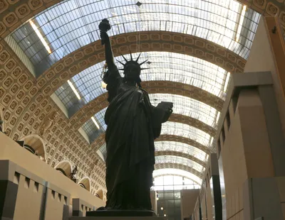 Статуя Свободы в Париже — J!EPIAG