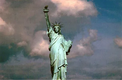 Статуя Свободы В Париже — стоковые фотографии и другие картинки Pont De  Grenelle - Pont De Grenelle, Архитектура, Без людей - iStock