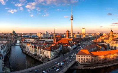 Антенна Боннское бывшая столица Германии Редакционное Фото - изображение  насчитывающей германия, движение: 202839346